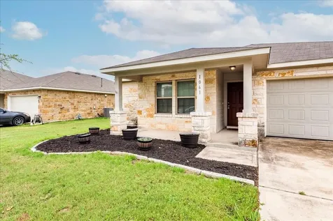 1061 Violet Lane Kyle TX 78640