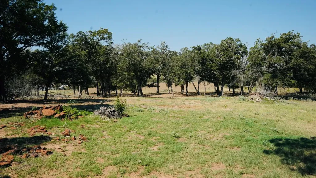 640 County Road 475 Road Luling TX 78648