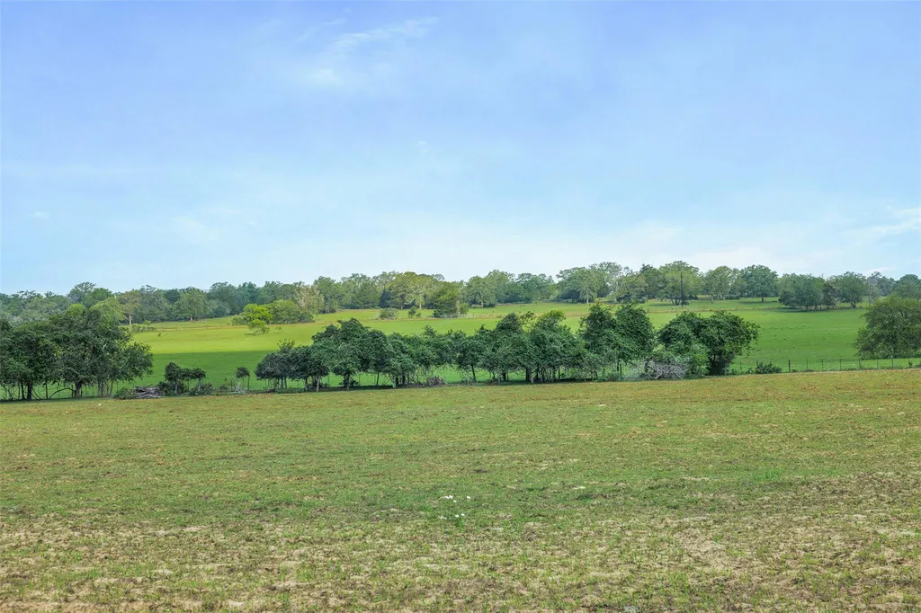 640 County Road 475 Road Luling TX 78648