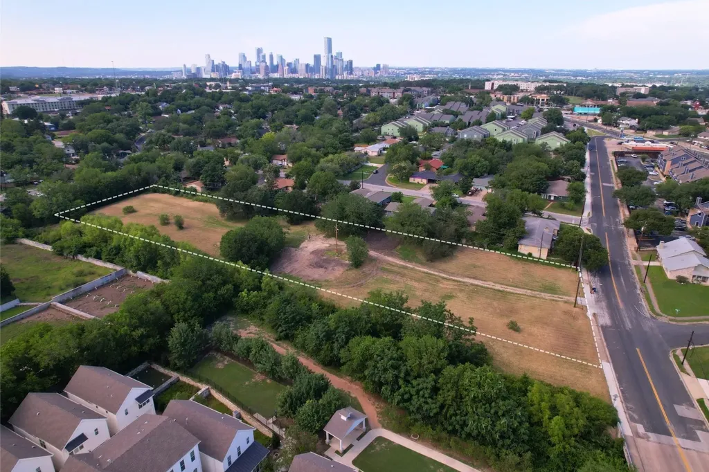 2610 & 2606 Metcalfe Road Austin TX 78741