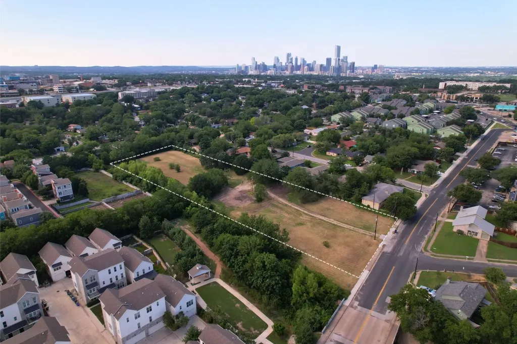 2610 & 2606 Metcalfe Road Austin TX 78741