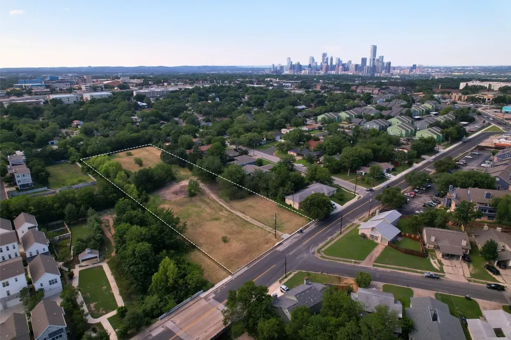 2610 & 2606 Metcalfe Road Austin TX 78741