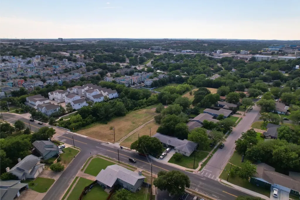 2610 & 2606 Metcalfe Road Austin TX 78741