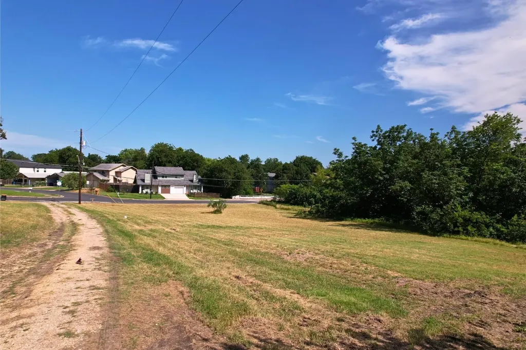 2610 & 2606 Metcalfe Road Austin TX 78741