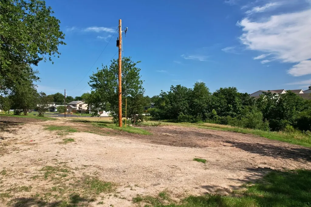2610 & 2606 Metcalfe Road Austin TX 78741