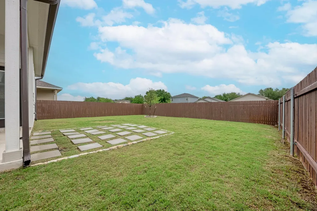 18217 Emu Lane Manor TX 78653