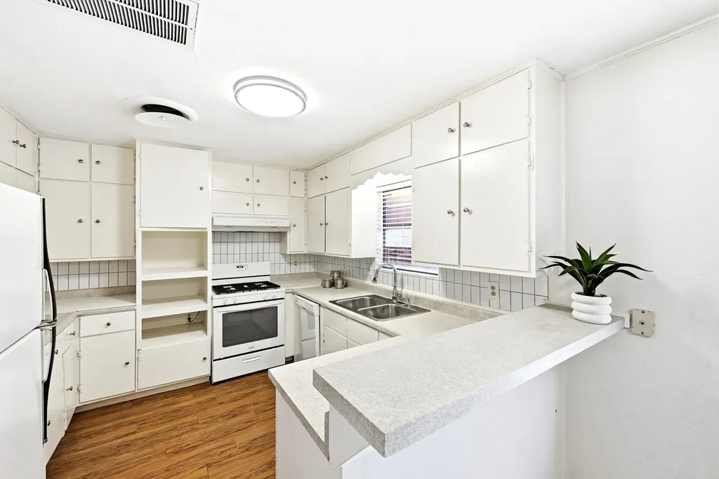8204 Exmoor Drive Austin TX 78757