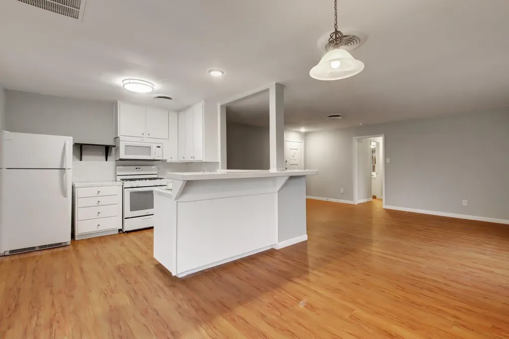 8204 Exmoor Drive Austin TX 78757