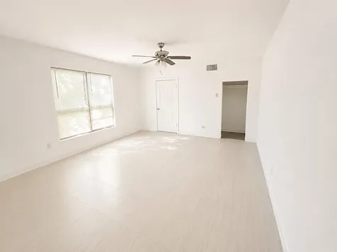 328 W Pietzsch Street Bartlett TX 76511
