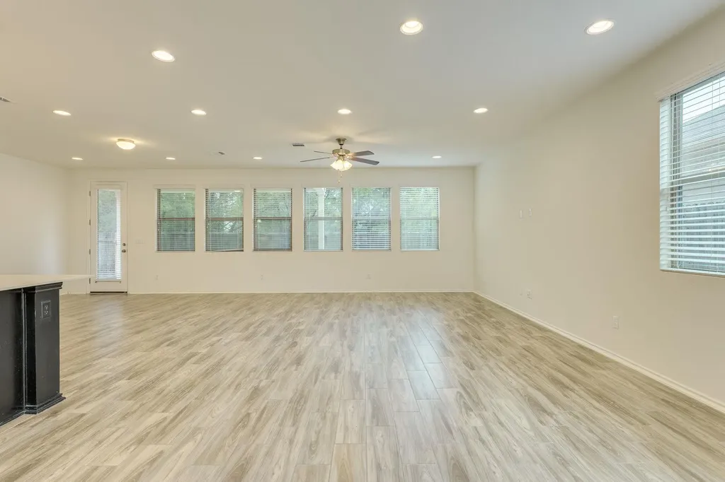 13519 Feldspar Drive Austin TX 78729