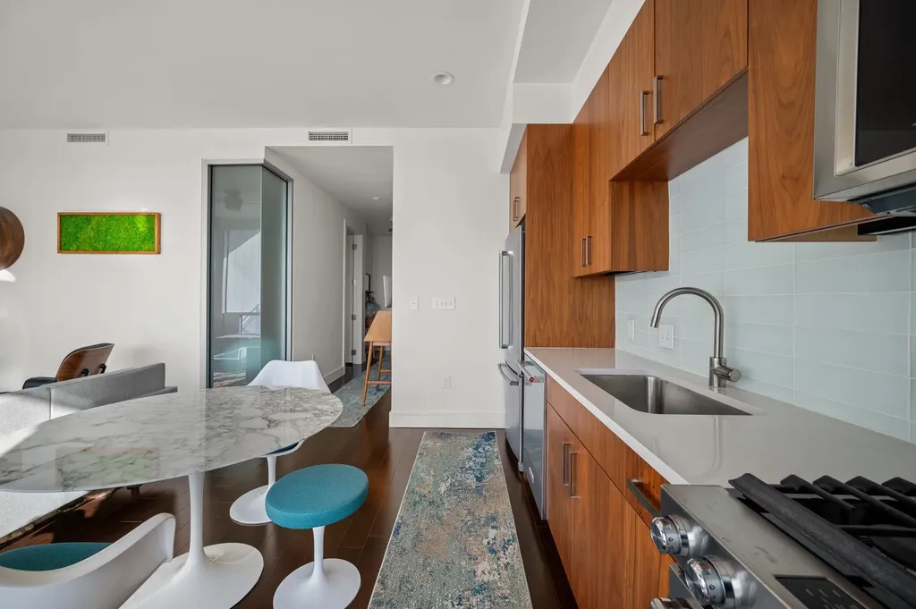 222 West Avenue Austin TX 78701