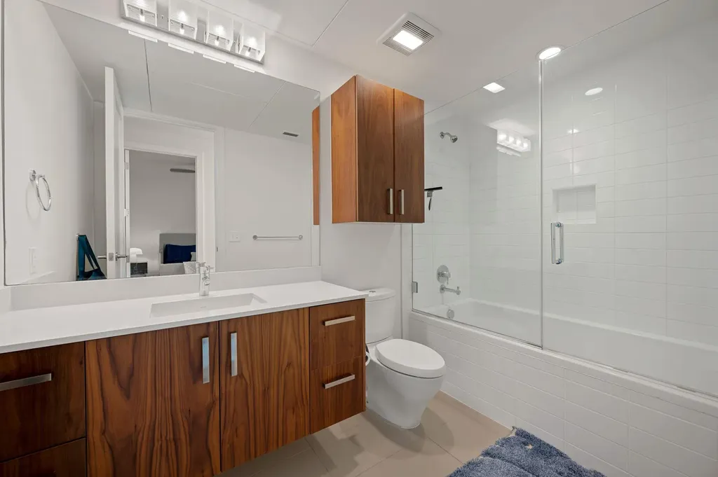 222 West Avenue Austin TX 78701