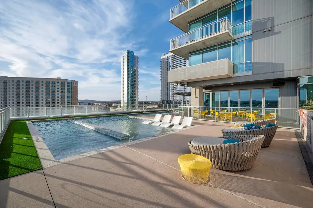 222 West Avenue Austin TX 78701