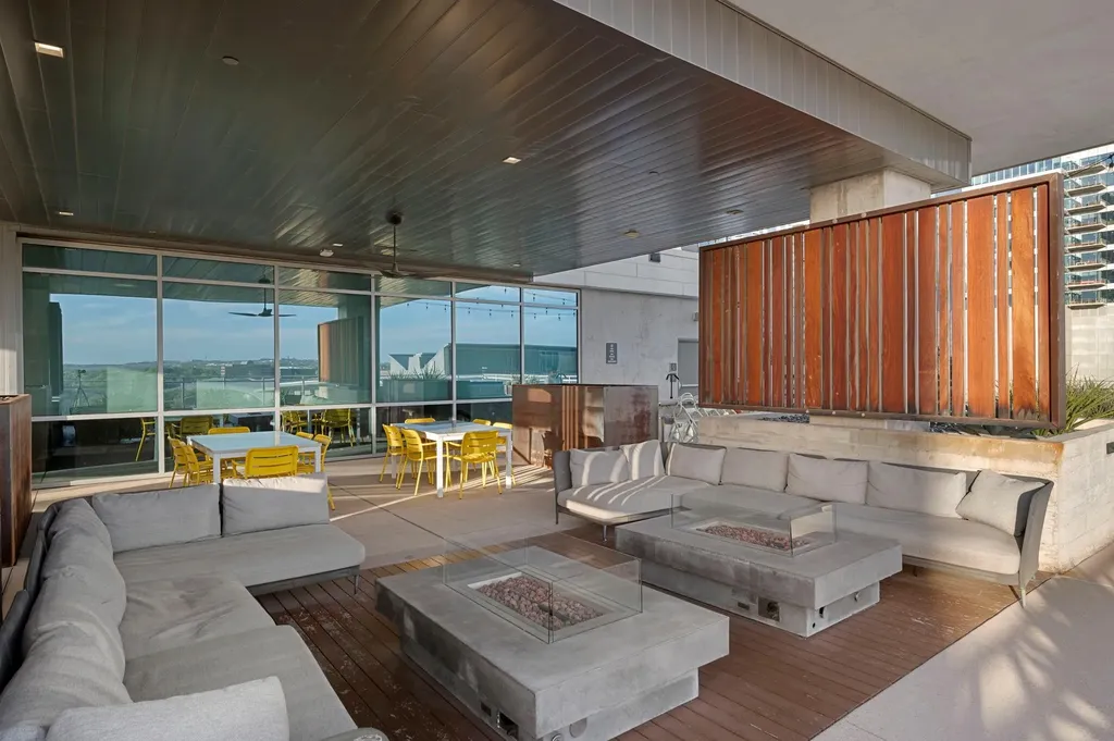 222 West Avenue Austin TX 78701