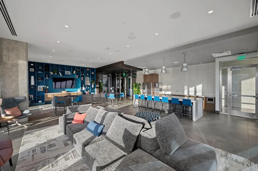 222 West Avenue Austin TX 78701
