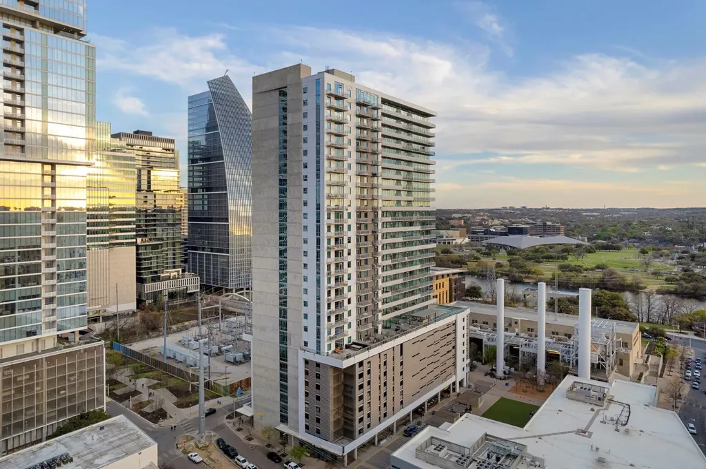 222 West Avenue Austin TX 78701