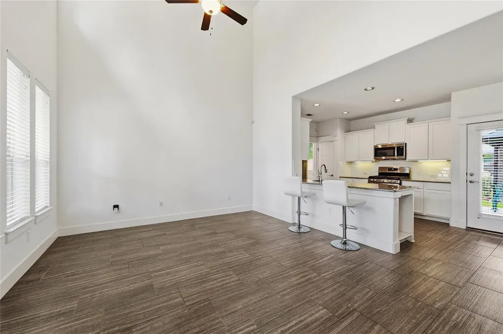 10904 Railway Lane Austin TX 78717