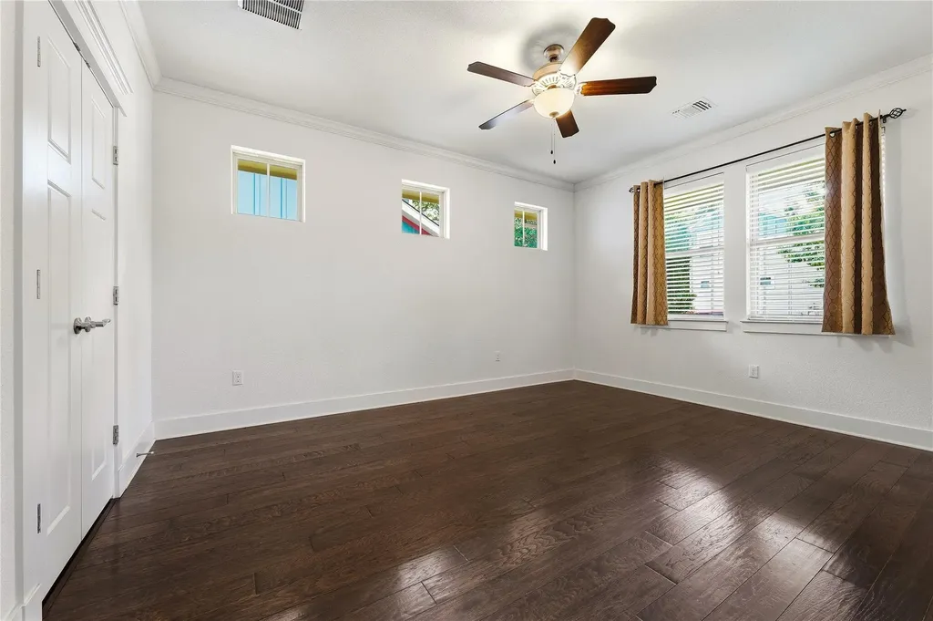 10904 Railway Lane Austin TX 78717