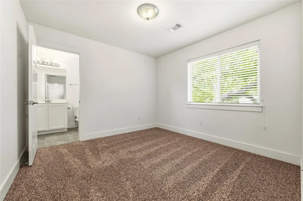 10904 Railway Lane Austin TX 78717