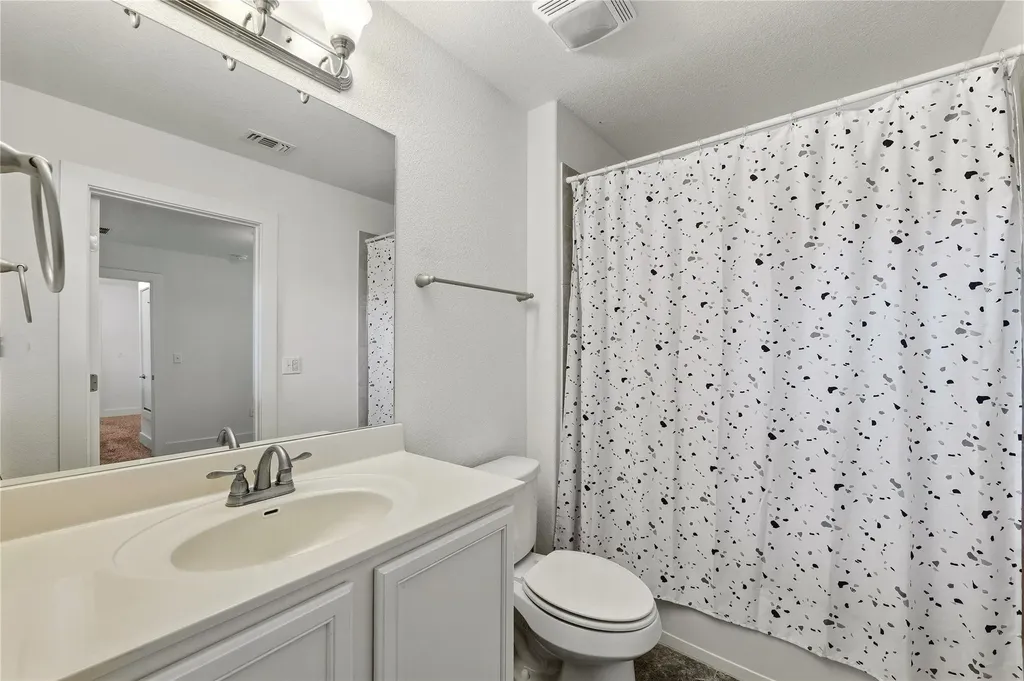 10904 Railway Lane Austin TX 78717