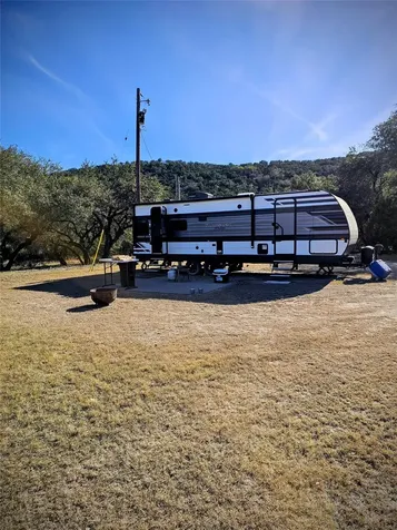 4462 Cr 390 Rocksprings TX 78828
