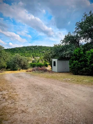 4462 Cr 390 Rocksprings TX 78828