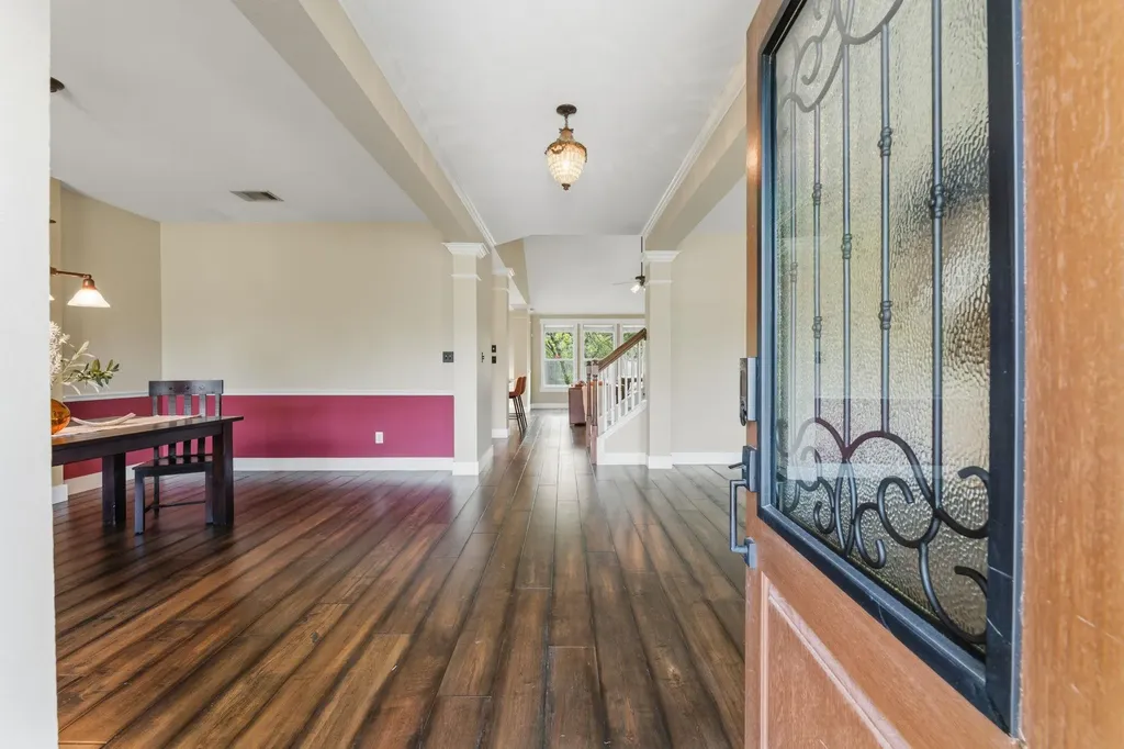 8901 Ovalla Drive Austin TX 78749
