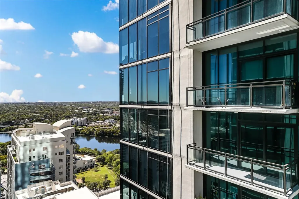 610 Davis Street Austin TX 78701