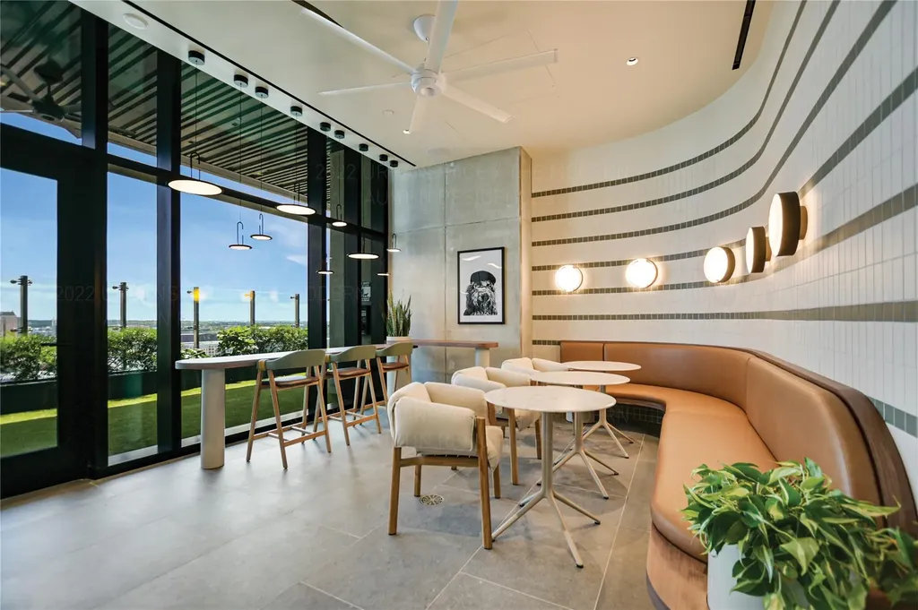 610 Davis Street Austin TX 78701