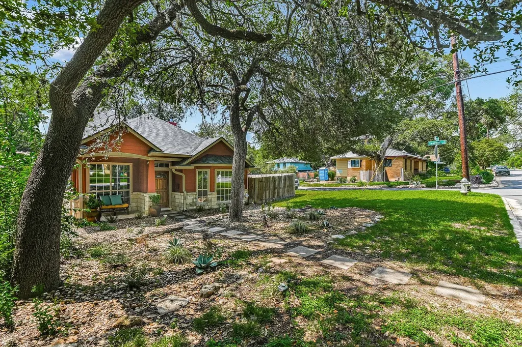 915 Garner Avenue Austin TX 78704