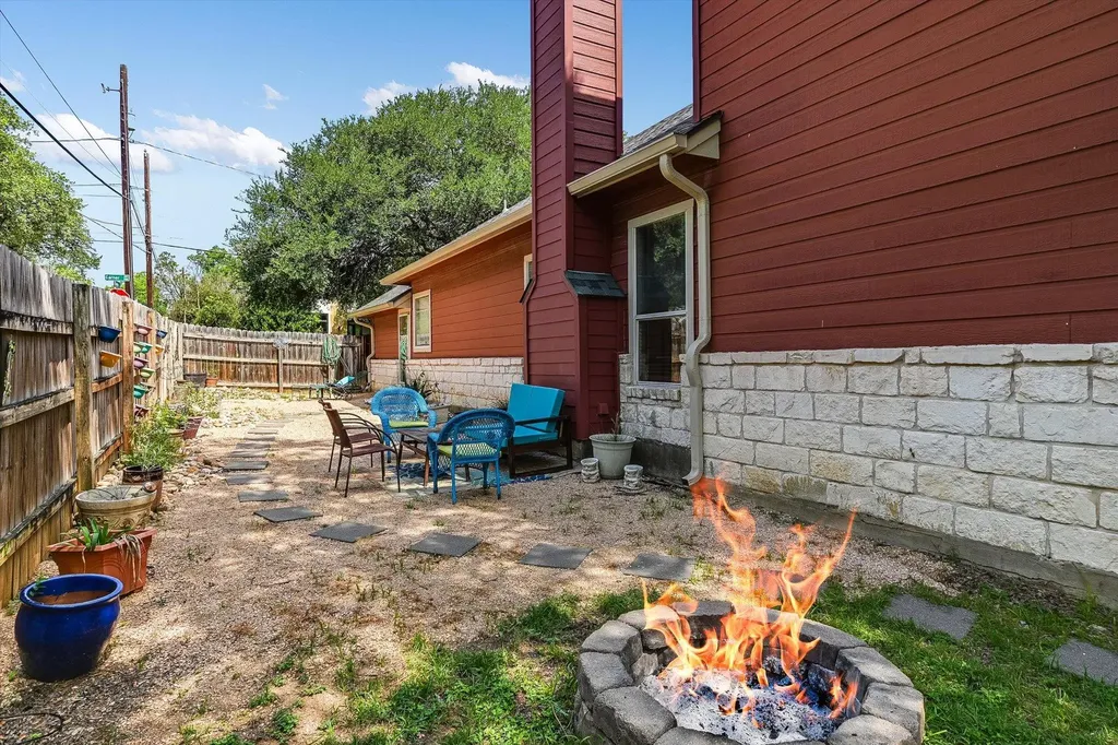 915 Garner Avenue Austin TX 78704