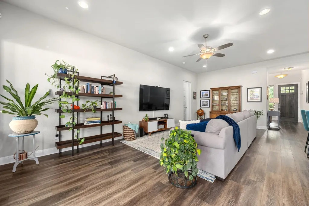 3925 Tavarez Street Round Rock TX 78681
