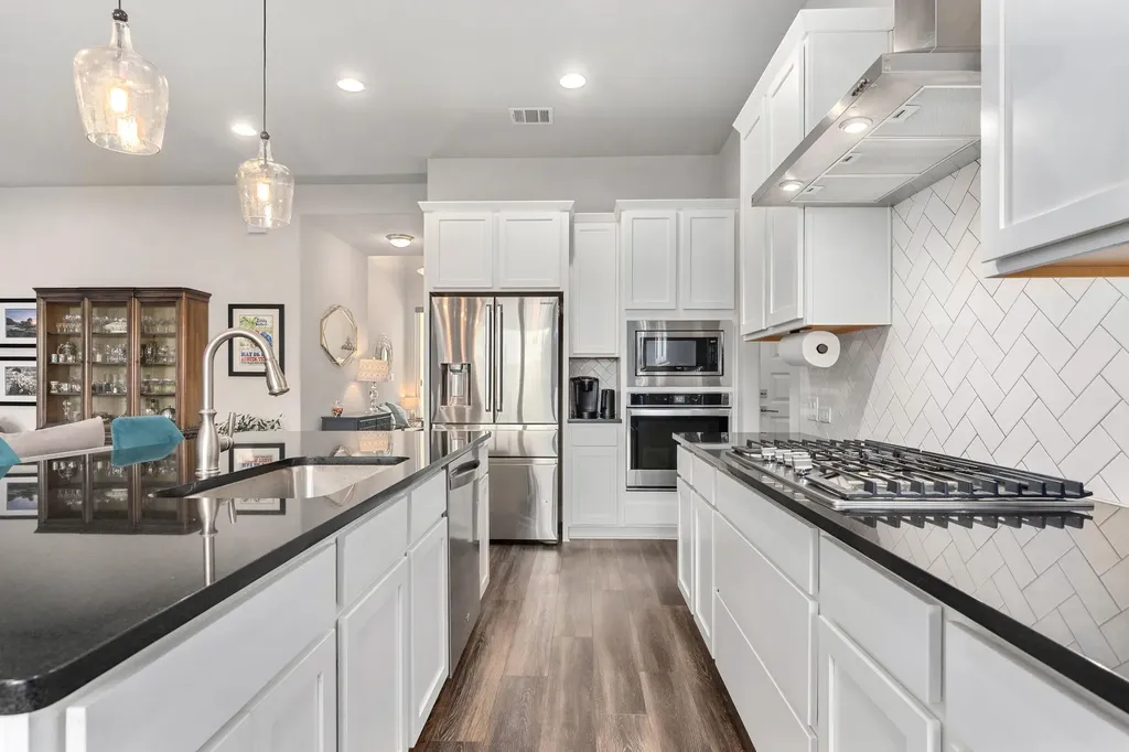 3925 Tavarez Street Round Rock TX 78681