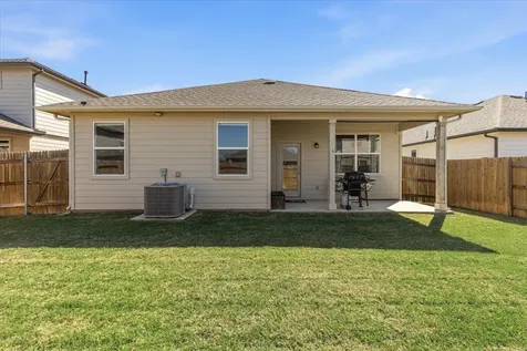 112 Rainmaker Cove Bastrop TX 78602
