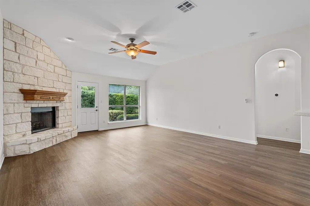 3843 Derby Trail Round Rock TX 78681