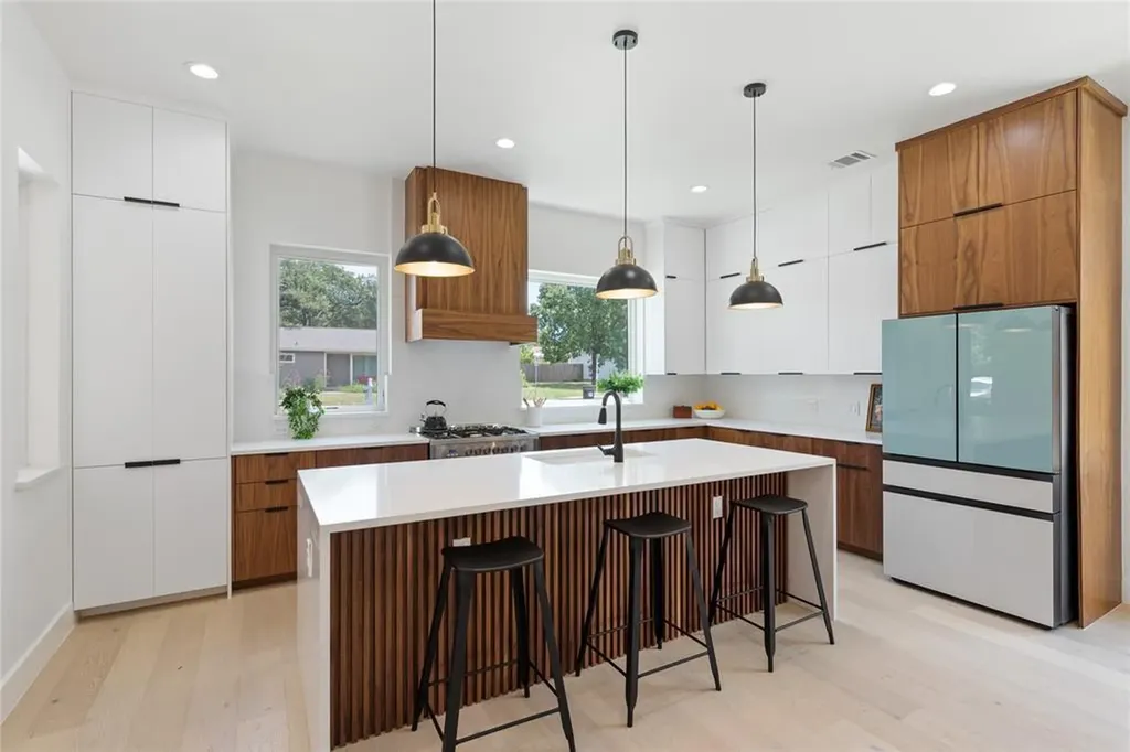 7602 Northcrest Boulevard Austin TX 78752