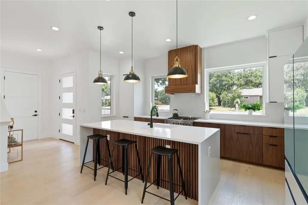 7602 Northcrest Boulevard Austin TX 78752