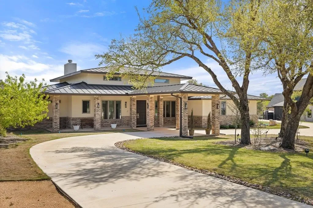 405 Spicewood Trails Drive Spicewood TX 78669
