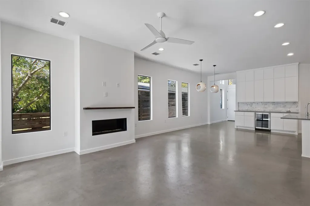 1107 Taulbee Lane Austin TX 78757