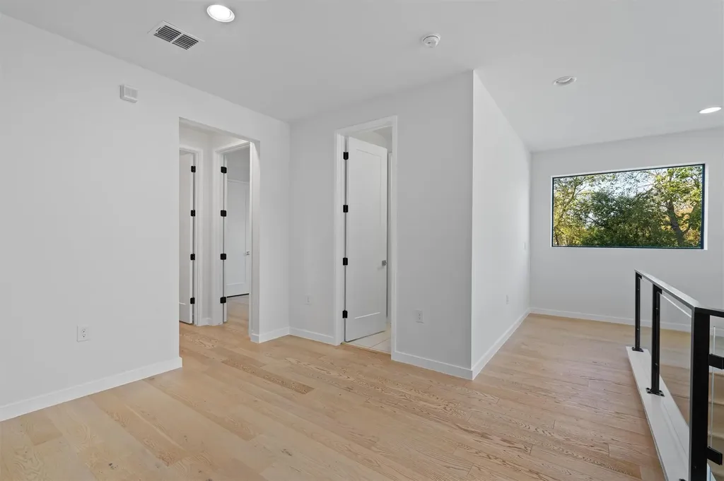 1107 Taulbee Lane Austin TX 78757