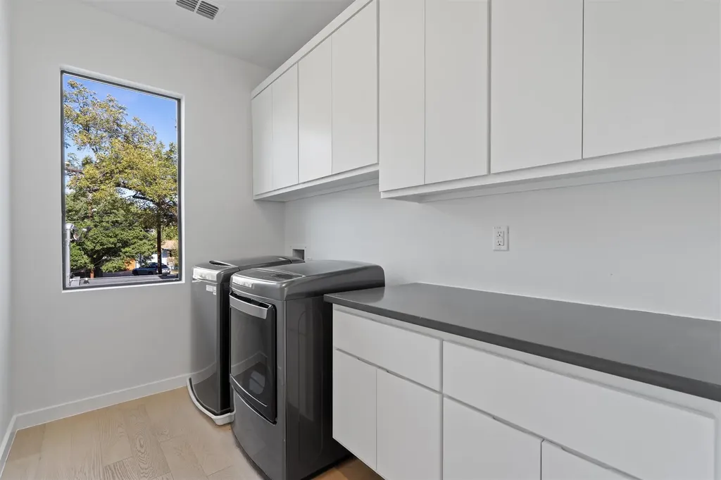 1107 Taulbee Lane Austin TX 78757