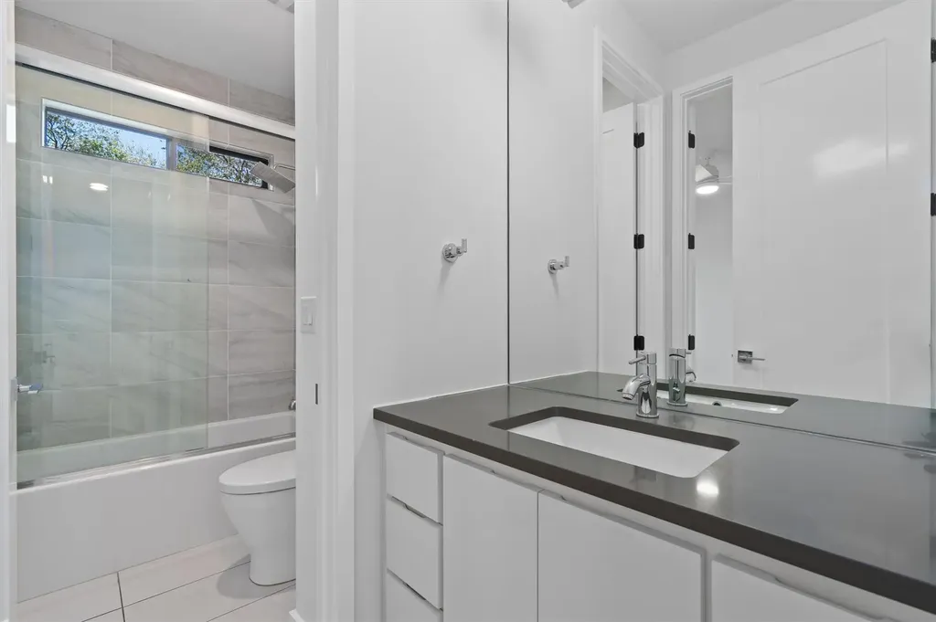1107 Taulbee Lane Austin TX 78757