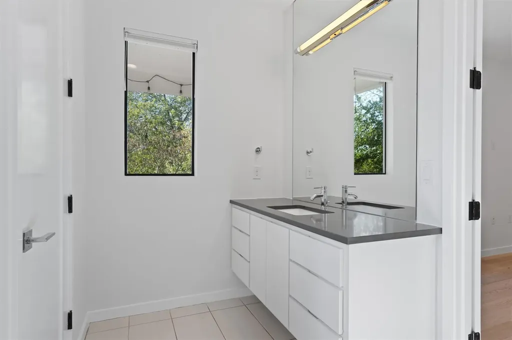 1107 Taulbee Lane Austin TX 78757