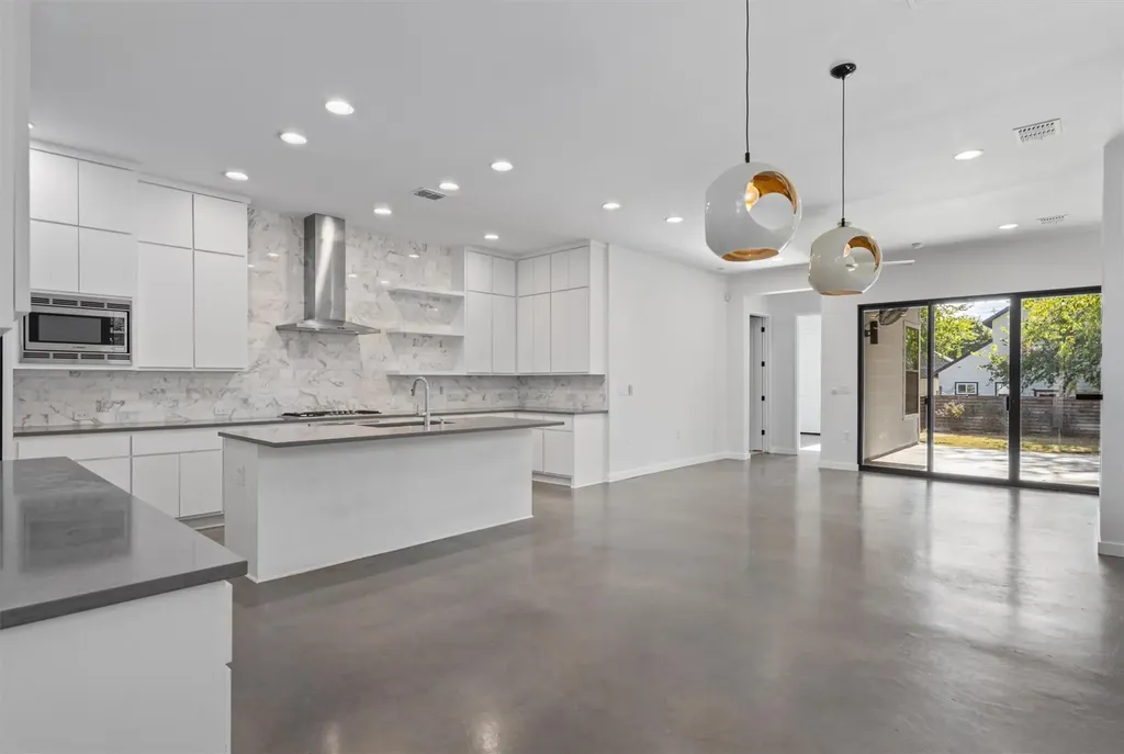 1107 Taulbee Lane Austin TX 78757