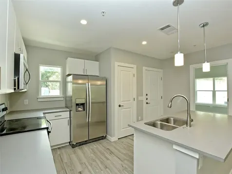 102 Blue Ridge Trail West Lake Hills TX 78746