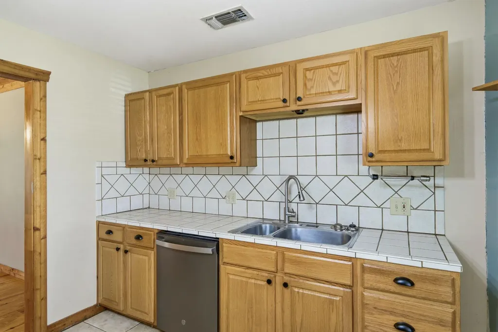903 Summit Crescent Round Rock TX 78664