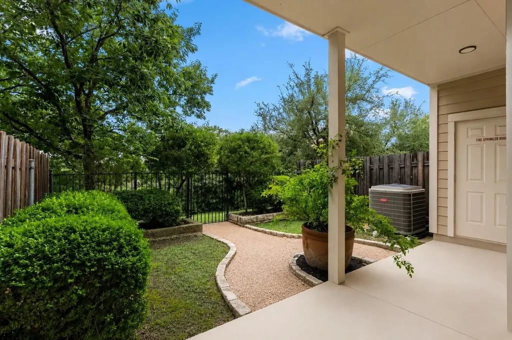10300 Morado Cove Austin TX 78759