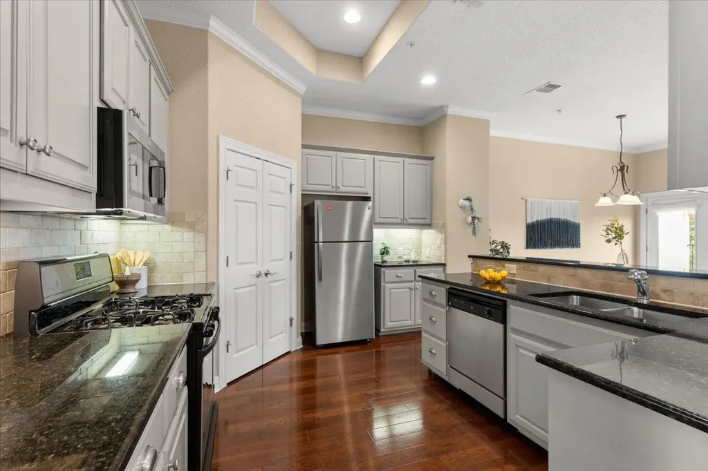 10300 Morado Cove Austin TX 78759