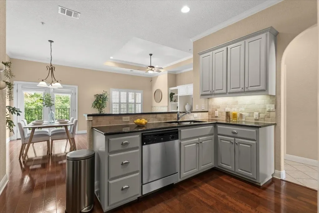 10300 Morado Cove Austin TX 78759