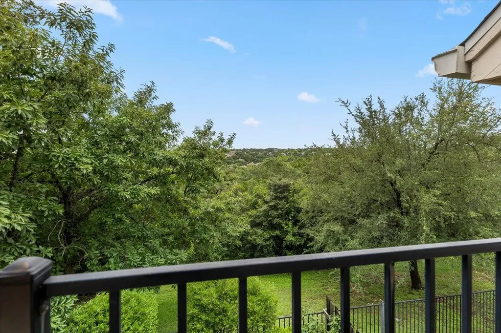 10300 Morado Cove Austin TX 78759